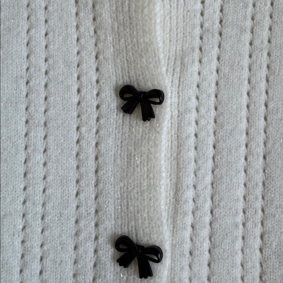 Commense Bow Button Sweater - Picture 3 of 4
